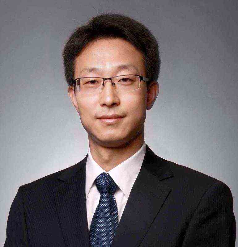 佟铸