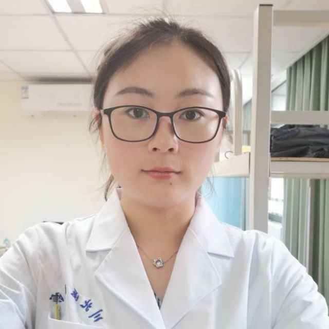 张蕾