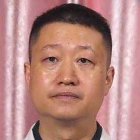 柏传毅