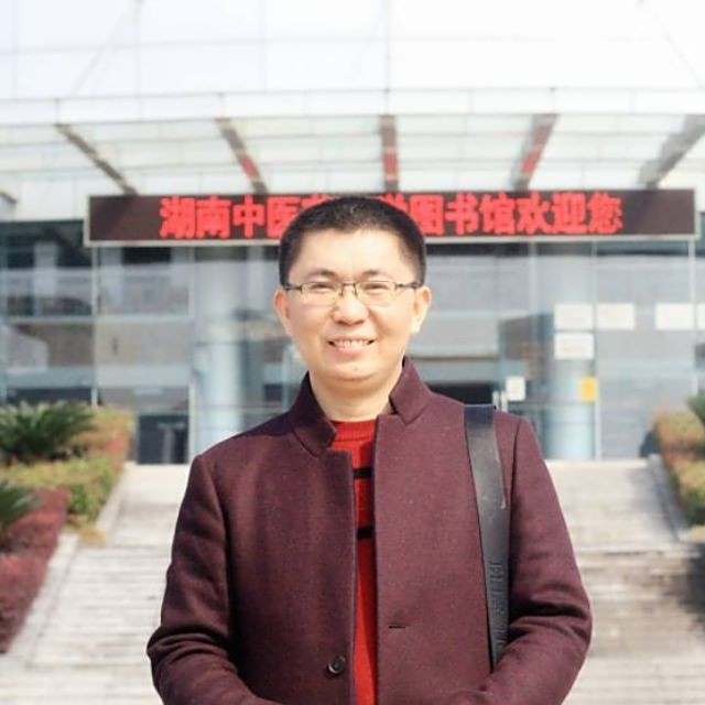 尹周安