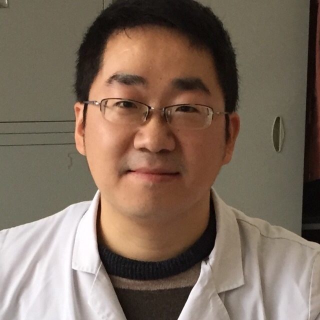 李峻