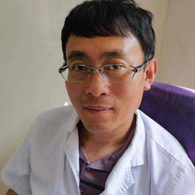 李伟君