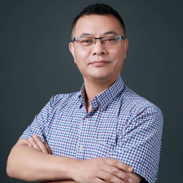 靳明伟