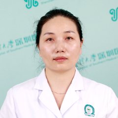 黄莉