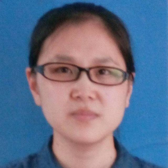 闫周丹
