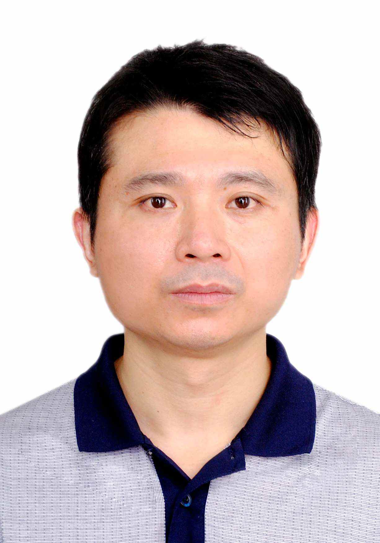 严小明