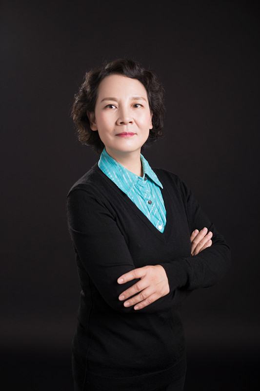 崔明霞