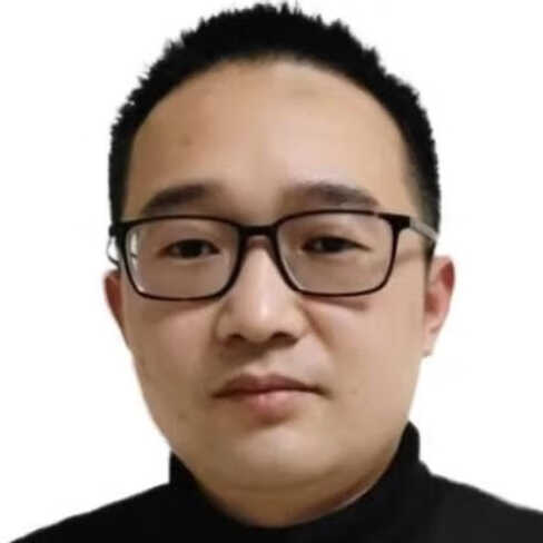 岳春浩
