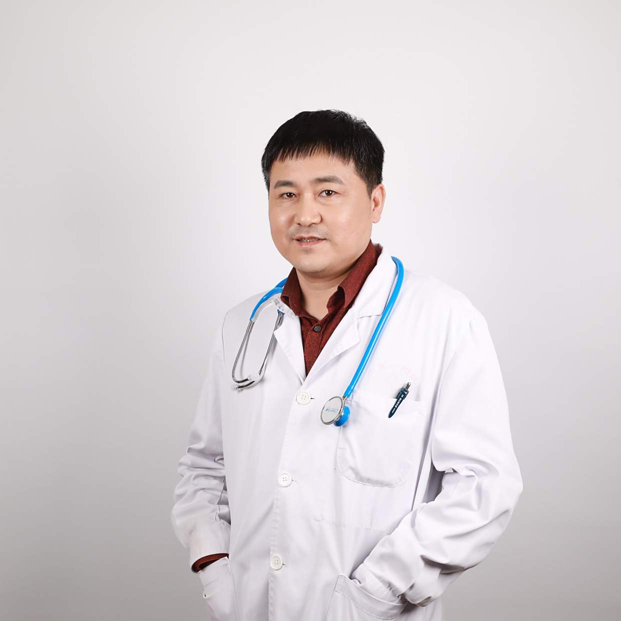 谷巍